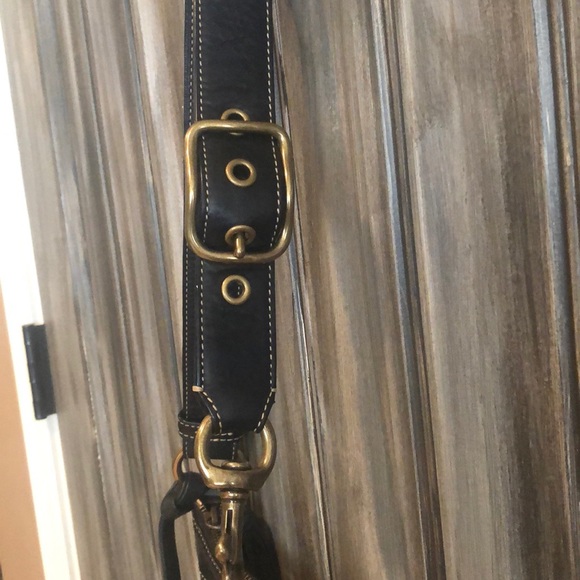 Pebbled leather Coach purse - Picture 4 of 10